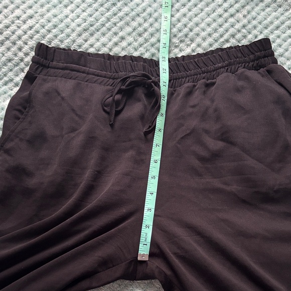 Loose Drawstring Pants with Pockets - Picture 3 of 6
